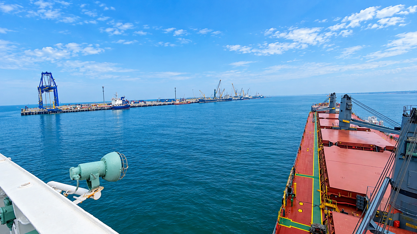 MV BH Ocean during berthing operations at Kijing Port, Pontianak.